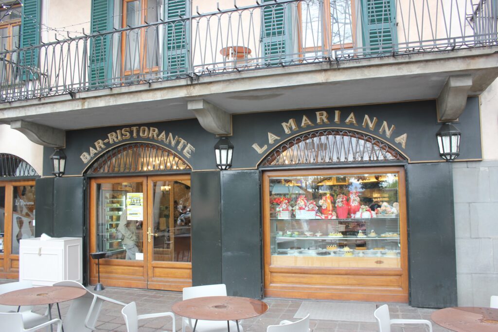 Gelato stracciatella Bergamo bar La Marianna