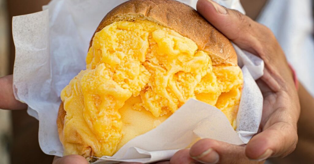 Brioche con Gelato a Napoli