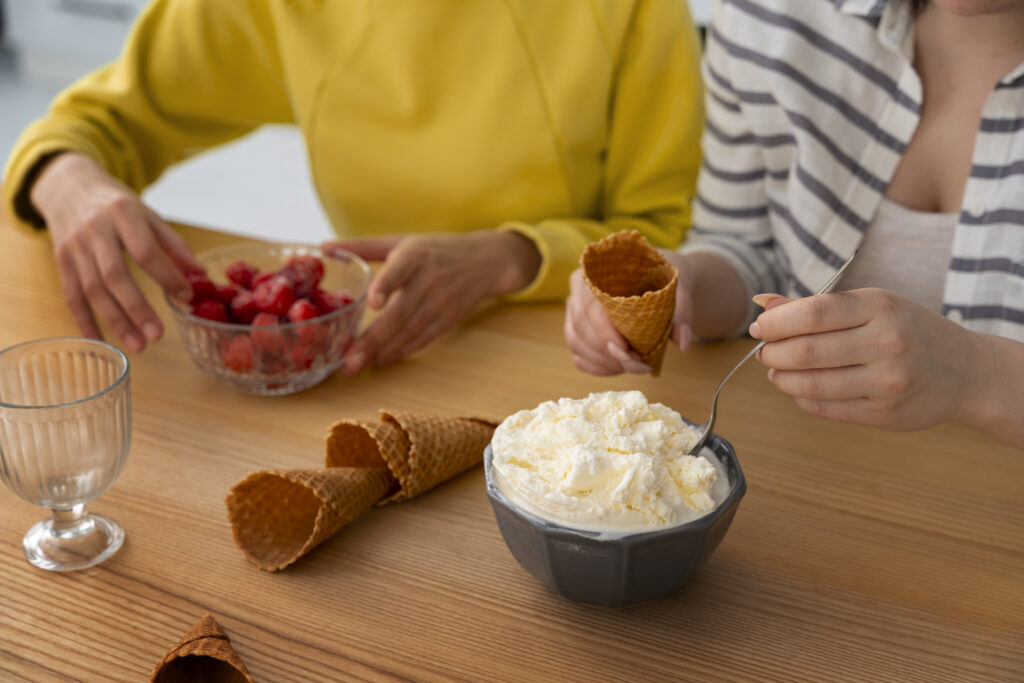 Gelato fatto in casa, fiordilatte e fragole