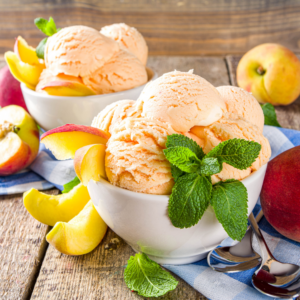 sostenibilità nelle gelaterie italiane, gelato realizzato con frutta di stagione
