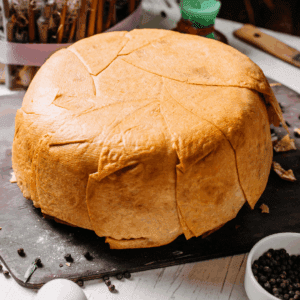 zuccotto di pan di spagna ripieno di gelato